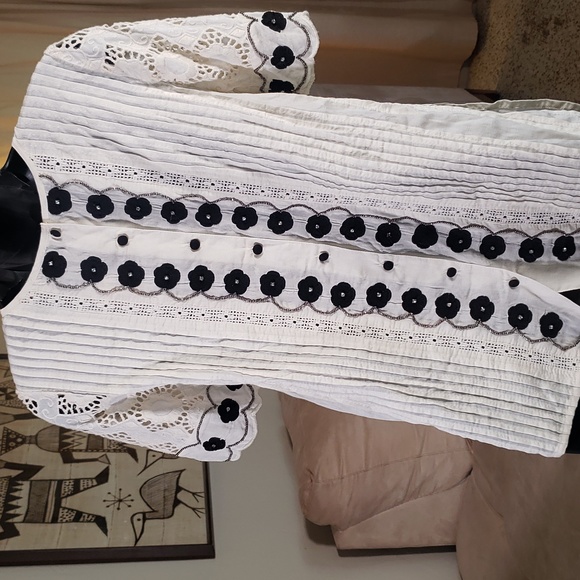 Anthropologie Off-White cotton top with beading, sequins and embroidery petite - Picture 6 of 6